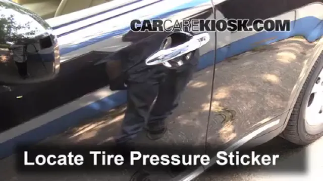 2013 Infiniti FX37 3.7L V6 Tires & Wheels Check Tire Pressure